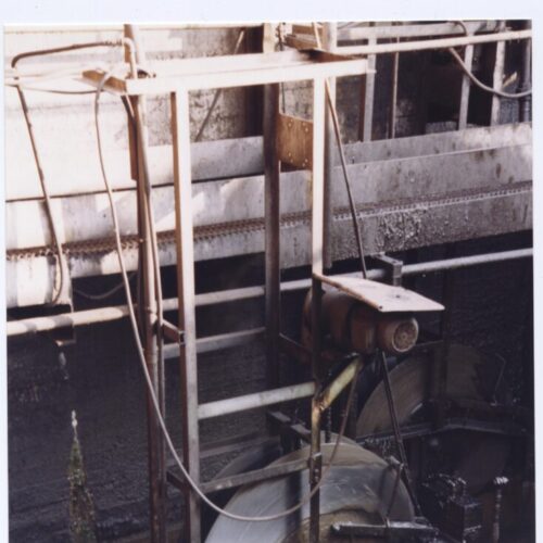 Oil skimmer with n.1 disc installed in a still mill in the year 1970